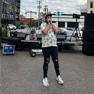 Meet your Posher, Justin